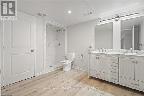 10513 Willoughby Drive, Niagara Falls, ON - Indoor Photo Showing Bathroom