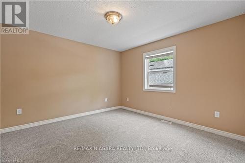 3934 Farr Avenue, Fort Erie, ON - Indoor Photo Showing Other Room