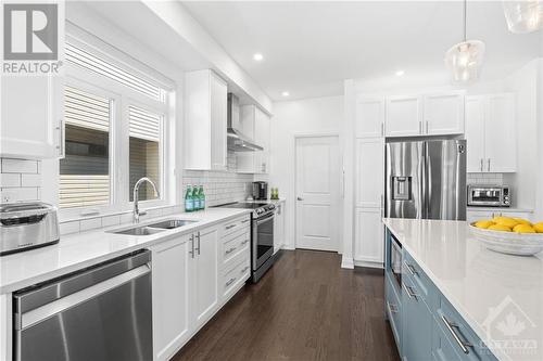 3375 Findlay Creek Drive, Ottawa, ON - Indoor Photo Showing Kitchen With Double Sink With Upgraded Kitchen