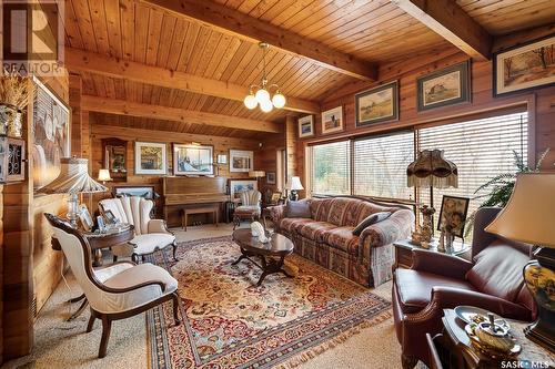 Ripplinger Acreage, Lumsden Rm No. 189, SK - Indoor Photo Showing Living Room