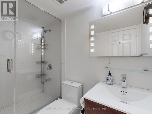 1502 - 65 Spring Garden Avenue, Toronto, ON - Indoor Photo Showing Bathroom