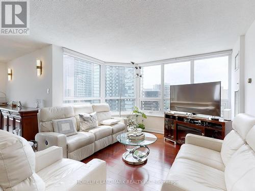 1502 - 65 Spring Garden Avenue, Toronto, ON - Indoor Photo Showing Living Room