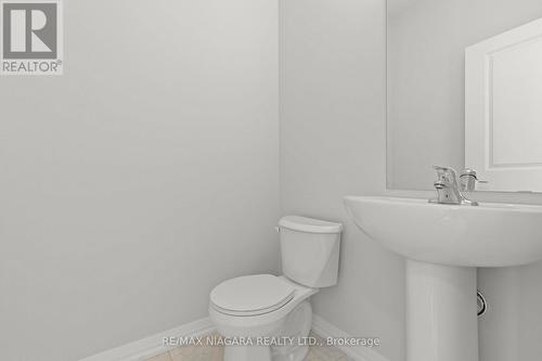 93 Acacia Road, Pelham, ON - Indoor Photo Showing Bathroom