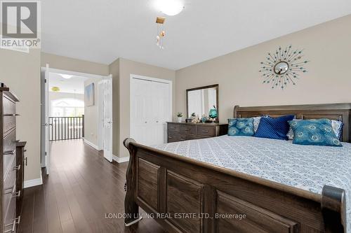 3229 Meadowgate Boulevard, London, ON - Indoor Photo Showing Bedroom