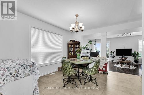 3229 Meadowgate Boulevard, London, ON - Indoor Photo Showing Dining Room