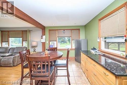 10905 Sodom Road, Niagara Falls, ON - Indoor Photo Showing Dining Room