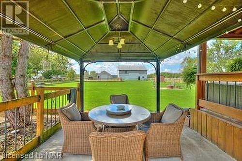 10905 Sodom Road, Niagara Falls, ON - Outdoor With Deck Patio Veranda With Exterior