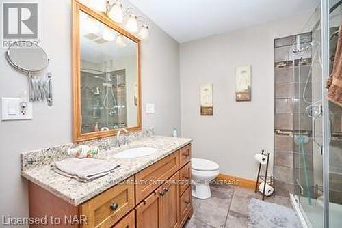 10905 Sodom Road, Niagara Falls (224 - Lyons Creek), ON - Indoor Photo Showing Bathroom