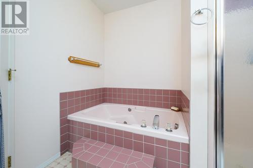 9052 North Nechako Road, Prince George, BC - Indoor Photo Showing Bathroom