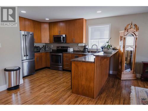 128 4404 5Th Avenue, Prince George, BC - Indoor Photo Showing Kitchen