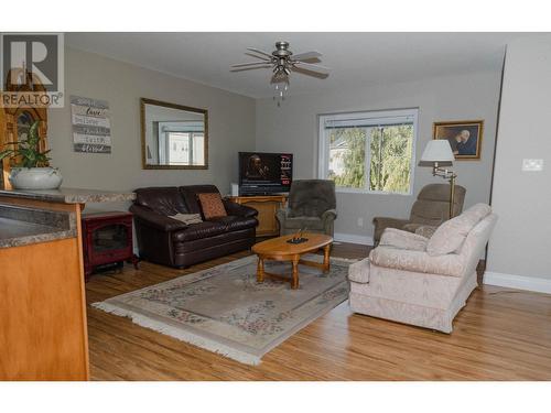 128 4404 5Th Avenue, Prince George, BC - Indoor Photo Showing Living Room