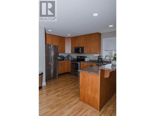 128 4404 5Th Avenue, Prince George, BC - Indoor Photo Showing Kitchen