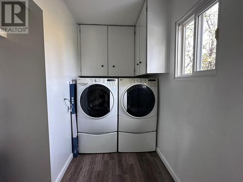 1524 116 Avenue, Dawson Creek, BC - Indoor Photo Showing Laundry Room