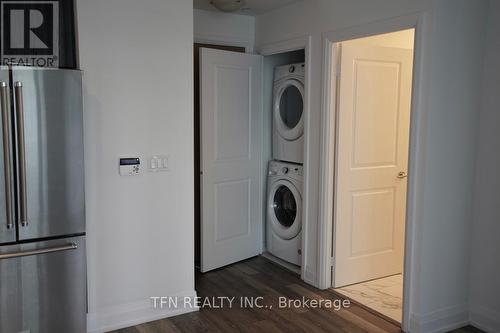 2215 - 30 Shore Breeze Drive, Toronto, ON - Indoor Photo Showing Laundry Room