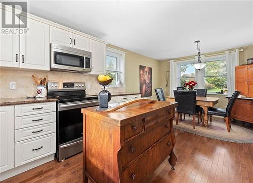 76 Brock Street S, Perth, ON - Indoor Photo Showing Kitchen