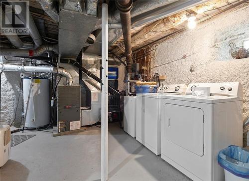 76 Brock Street S, Perth, ON - Indoor Photo Showing Laundry Room