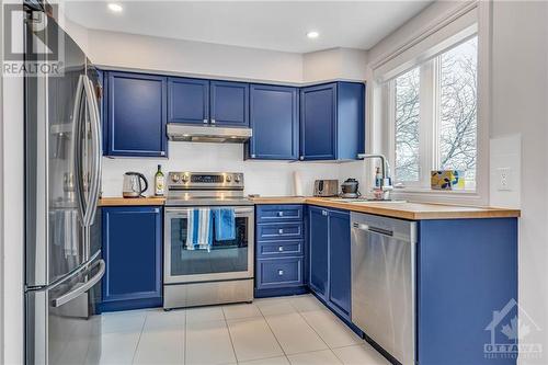 184 Briston Private, Ottawa, ON - Indoor Photo Showing Kitchen