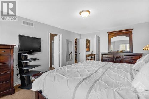 Primary bedroom - 715 Hazelnut Crescent, Ottawa, ON - Indoor Photo Showing Bedroom