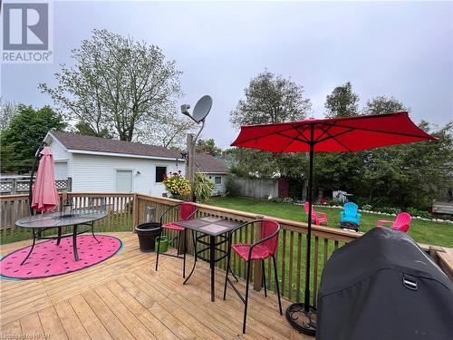 98 Elgin Avenue W, Goderich, ON - Outdoor With Deck Patio Veranda