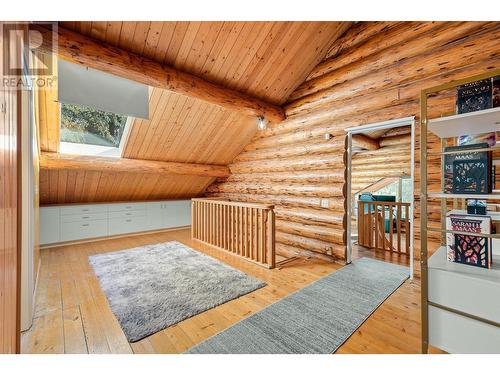 1725 Keloka Drive, West Kelowna, BC - Indoor Photo Showing Other Room