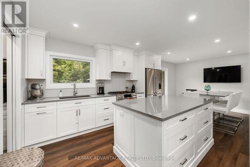 260 Seldon Street, Zorra (Thamesford), ON - Indoor Photo Showing Kitchen