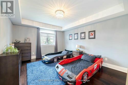 1040 Kent Avenue, Oakville, ON - Indoor Photo Showing Bedroom