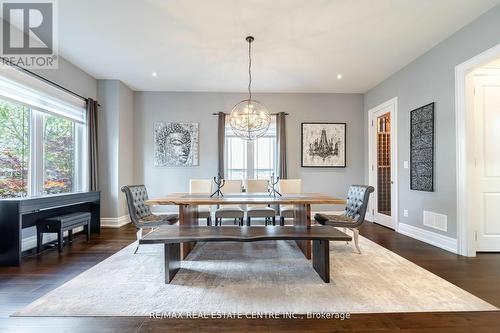 1040 Kent Avenue, Oakville, ON - Indoor Photo Showing Dining Room