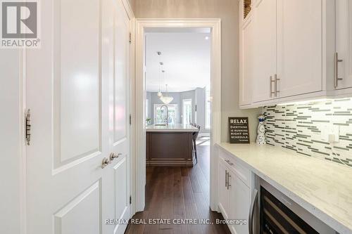 1040 Kent Avenue, Oakville, ON - Indoor Photo Showing Other Room