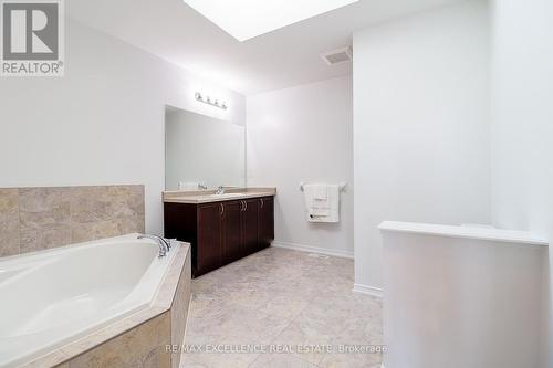 1218 Leslie Drive, Innisfil, ON - Indoor Photo Showing Bathroom