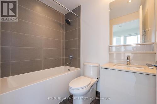 1712 - 950 Portage Parkway, Vaughan, ON - Indoor Photo Showing Bathroom