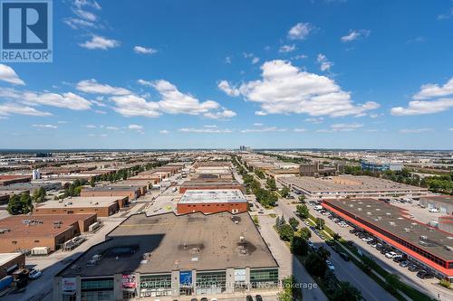 1712 - 950 Portage Parkway, Vaughan, ON - Outdoor With View