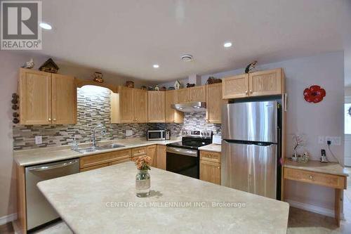 138 Meadow Lane, Wasaga Beach, ON - Indoor Photo Showing Kitchen With Stainless Steel Kitchen