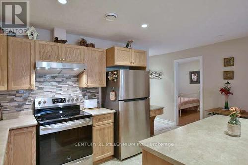 138 Meadow Lane, Wasaga Beach, ON - Indoor Photo Showing Kitchen With Stainless Steel Kitchen