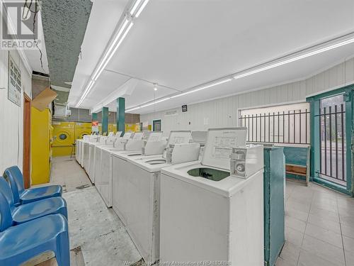 594 Janette Avenue, Windsor, ON - Indoor Photo Showing Laundry Room