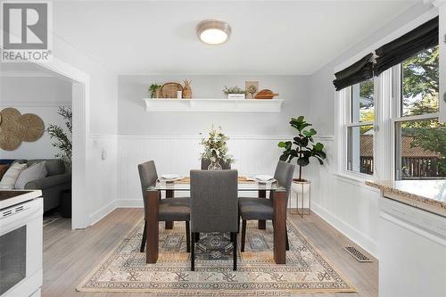 1578 Bruce Avenue, Windsor, ON - Indoor Photo Showing Dining Room