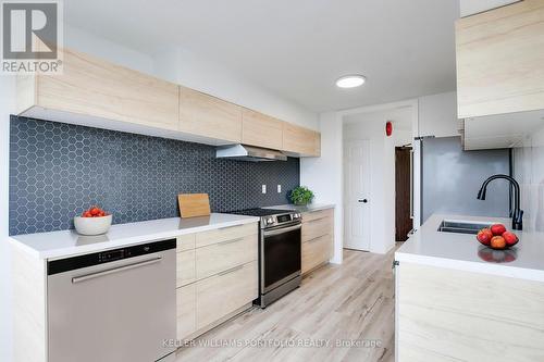 1205 - 1485 Lakeshore Road E, Mississauga, ON - Indoor Photo Showing Kitchen