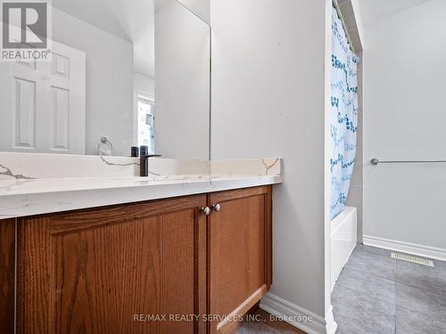 33 Echoridge Drive, Brampton, ON - Indoor Photo Showing Bathroom