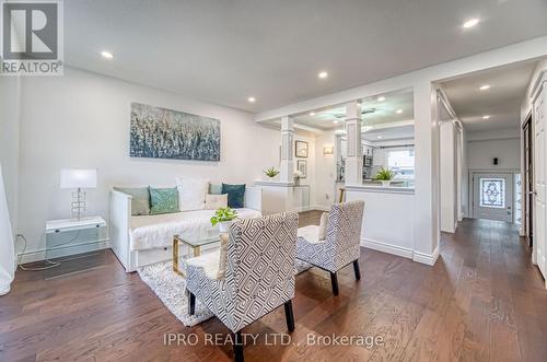 51 - 3525 Brandon Gate Drive, Mississauga, ON - Indoor Photo Showing Living Room