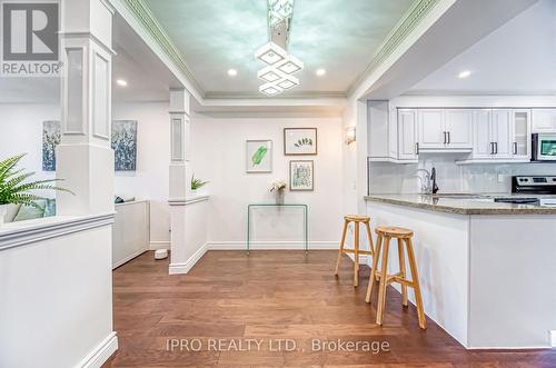 51 - 3525 Brandon Gate Drive, Mississauga, ON - Indoor Photo Showing Kitchen