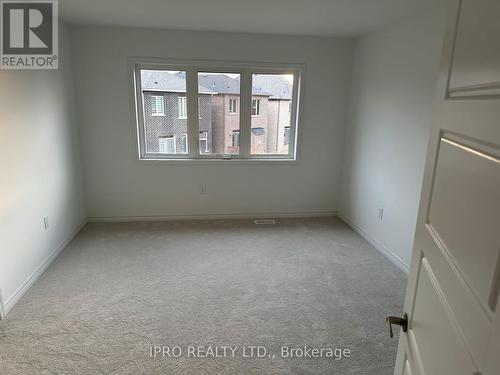 1760 Thames Circle, Milton, ON - Indoor Photo Showing Other Room