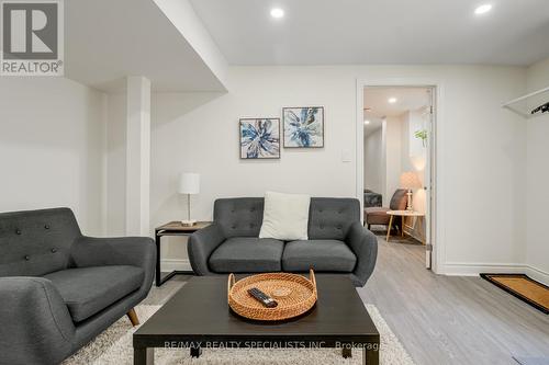 8 Flint Crescent, Whitby, ON - Indoor Photo Showing Living Room