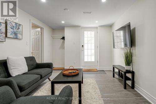 8 Flint Crescent, Whitby, ON - Indoor Photo Showing Living Room