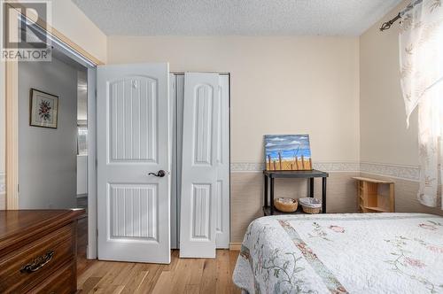 1322 Heustis Drive, Ashcroft, BC - Indoor Photo Showing Bedroom