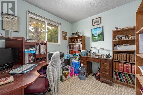 1322 Heustis Drive, Ashcroft, BC - Indoor Photo Showing Office