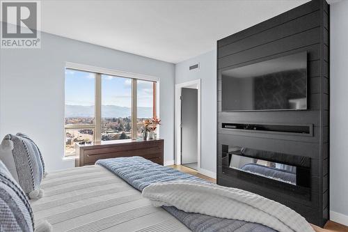 1160 Bernard Avenue Unit# 1209, Kelowna, BC - Indoor Photo Showing Bedroom