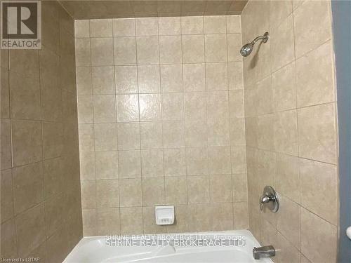 1104 Foxhunt Road, London, ON - Indoor Photo Showing Bathroom