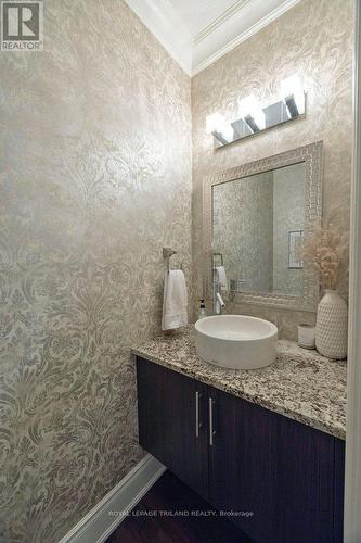 1520 Jim Allen Way, London, ON - Indoor Photo Showing Bathroom