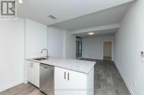 Ph2 - 1010 Dundas Street E, Whitby, ON - Indoor Photo Showing Kitchen