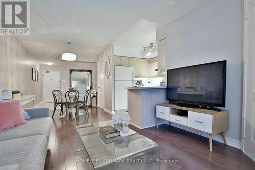 213 - 3 Rean Drive, Toronto, ON - Indoor Photo Showing Living Room