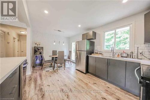 641 Niagara Street, St. Catharines, ON - Indoor Photo Showing Kitchen